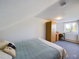 Photo 25- click for photo gallery